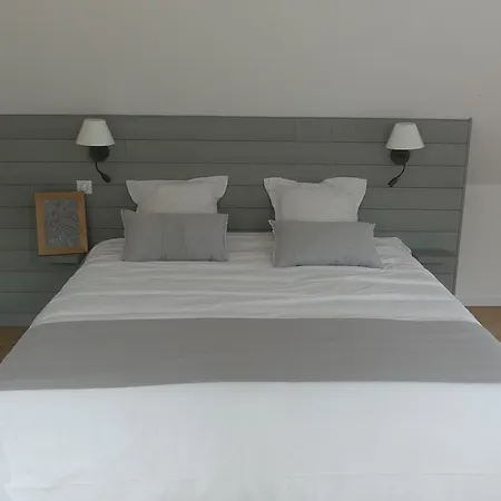 Domaine De Tréouzien 4*